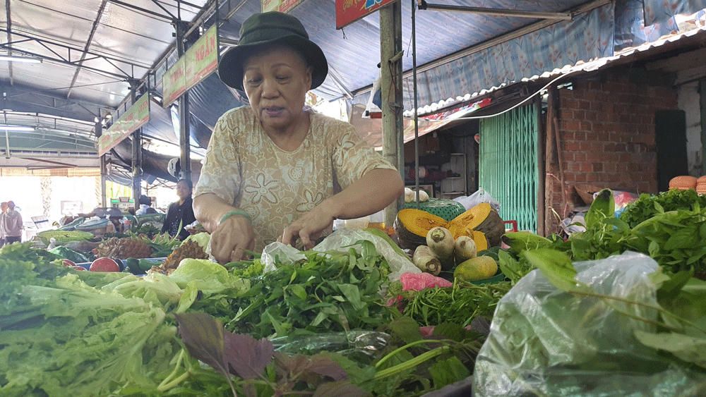 Nhiều mặt hàng rau củ tăng giá mạnh